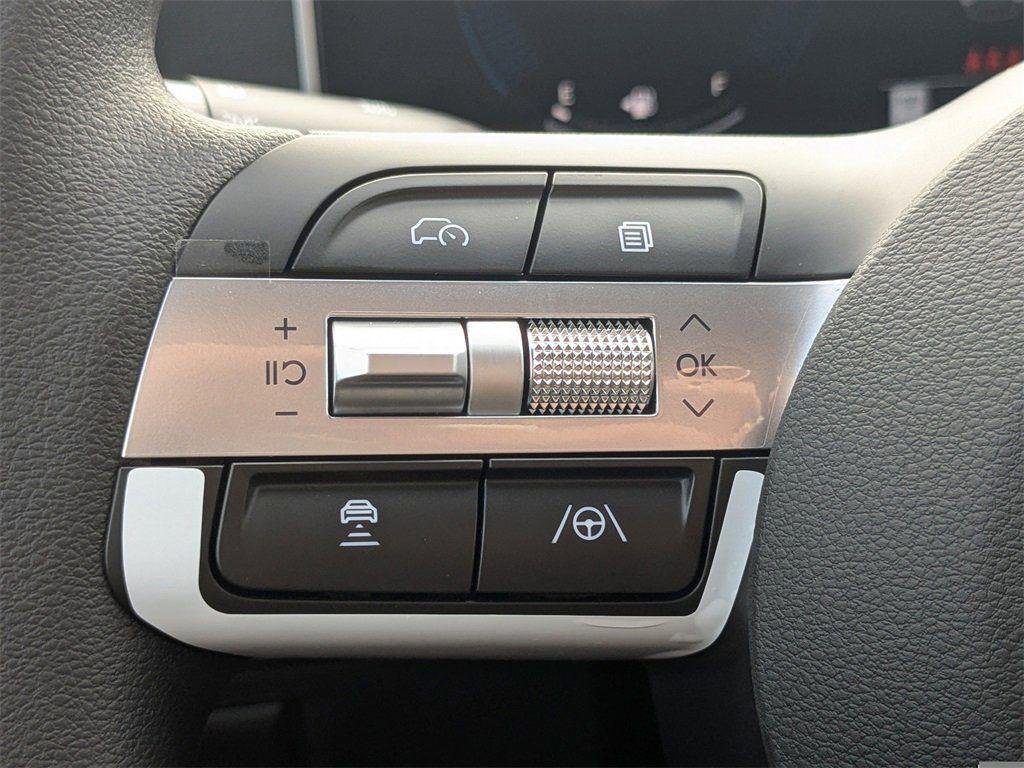 New 2026 White Hyundai SE FWD image 24