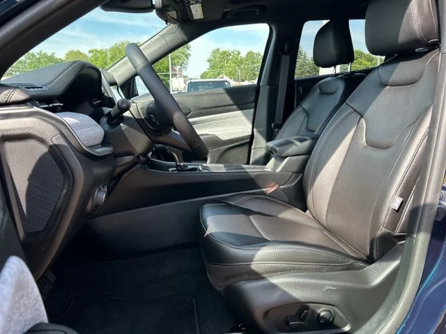 Used 2024 Blue Jeep Latitude Lux image 32