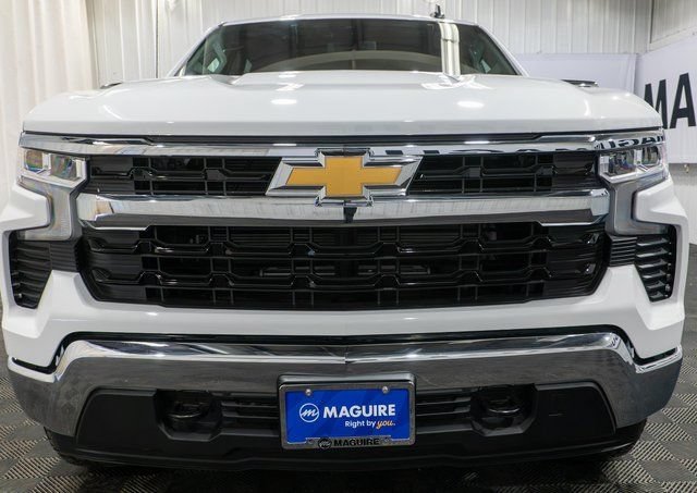 New 2026 Summit White Chevrolet LT (2FL) image 3