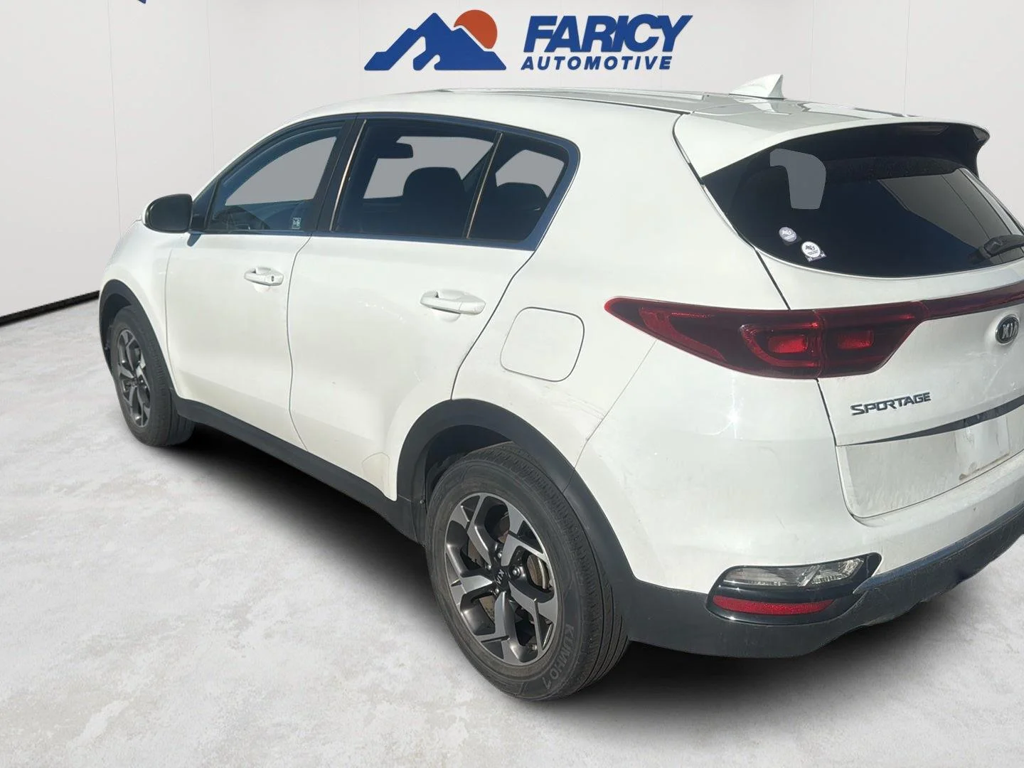 Used 2020 Clear White Kia LX image 7