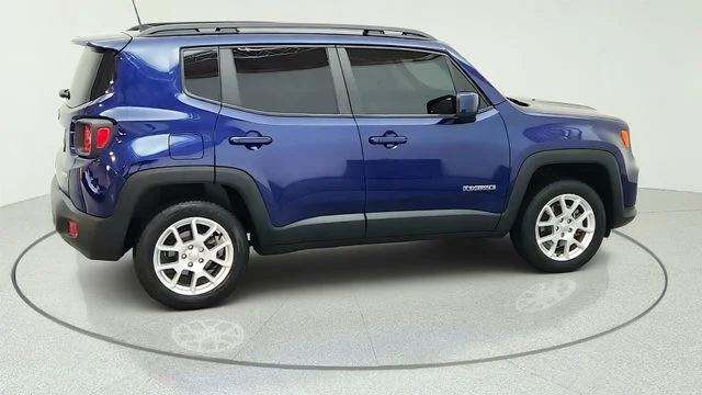 Used 2020 Blue Jeep Latitude image 14