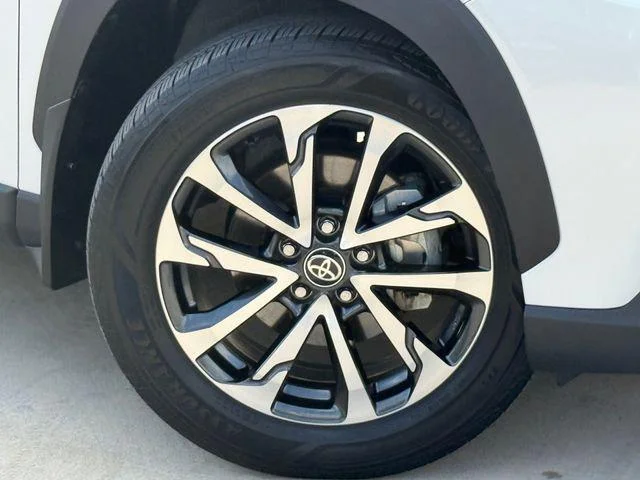 Certified Used 2024 WIND CHILL PEARL Toyota XLE image 2