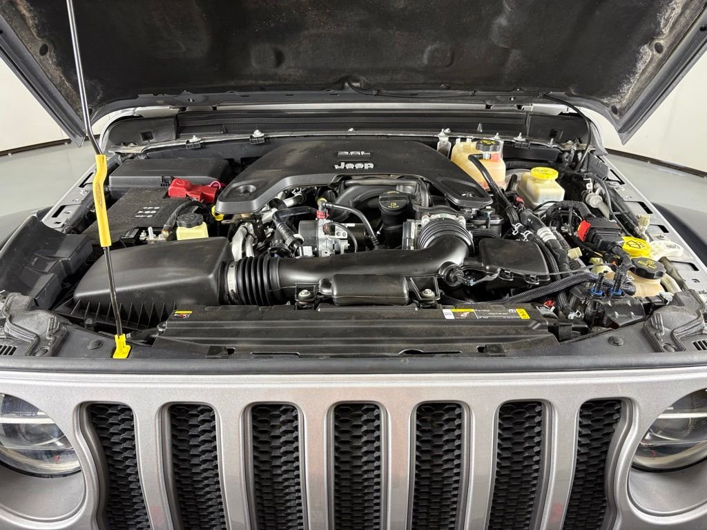 Used 2021 Silver Jeep Unlimited Rubicon image 37