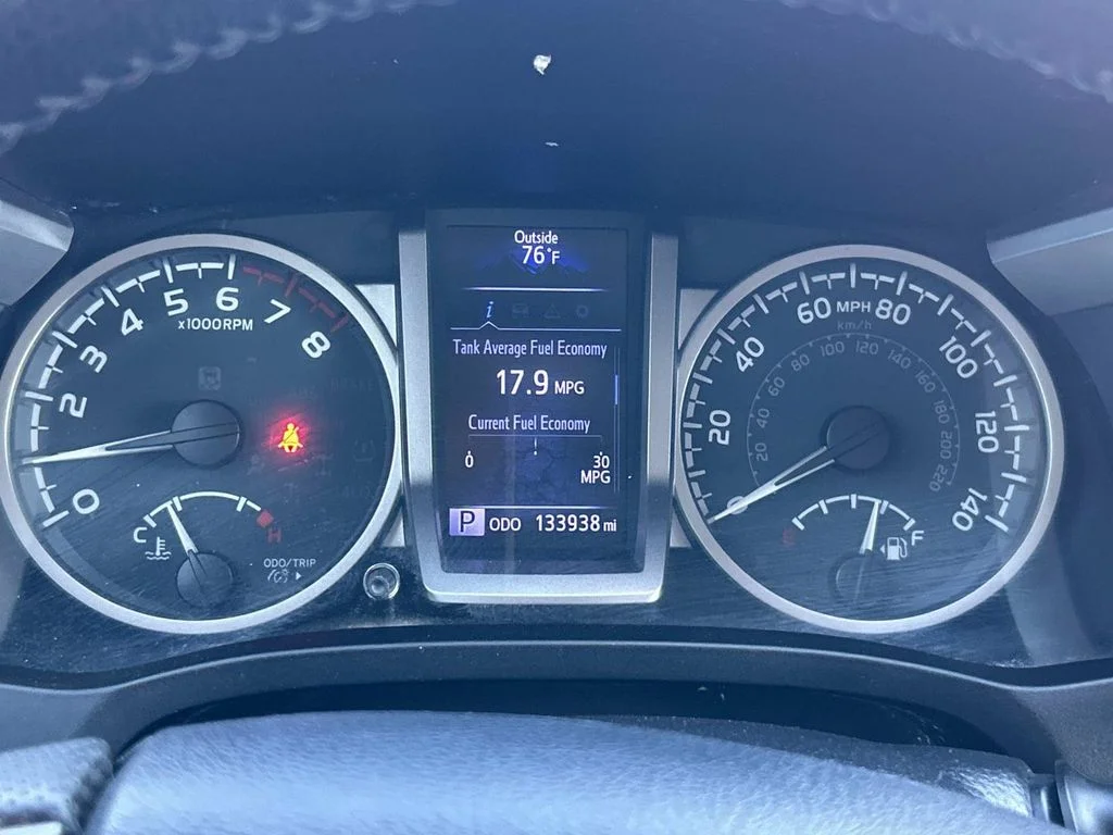 Used 2020 White Toyota SR5 image 25
