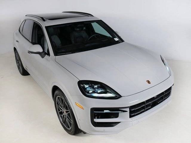 New 2026 Chalk Porsche  image 31