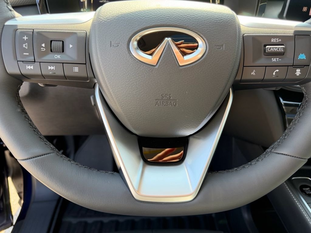 New 2027 GRAND BLUE INFINITI Luxe FWD image 24