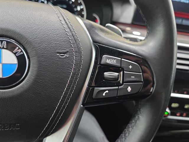 Used 2018 Alpine White BMW 530i xDrive image 17