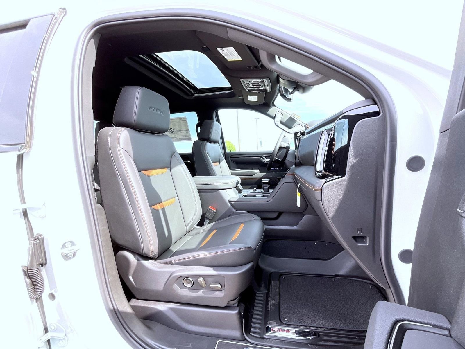 New 2026 Summit White GMC AT4 image 17