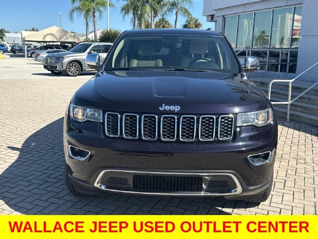 Used 2020  Jeep Limited image 4