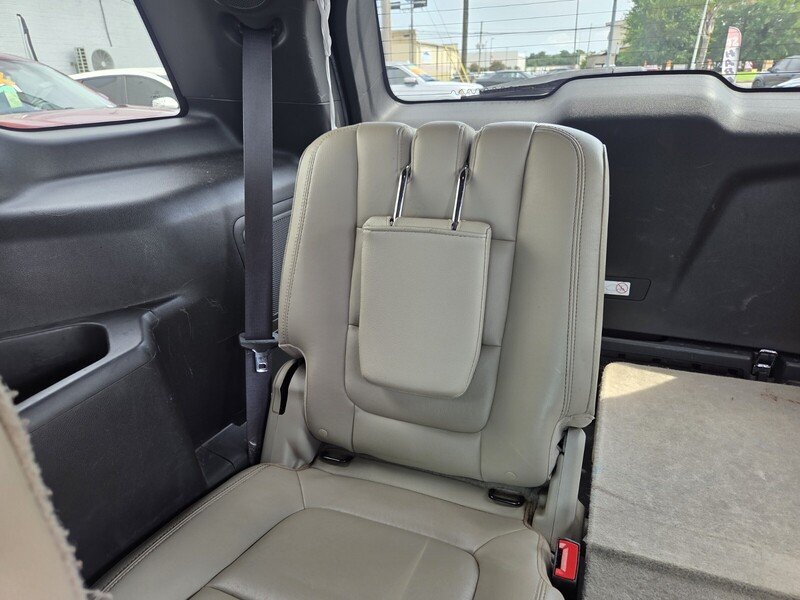 Used 2014 Black Ford Limited image 22