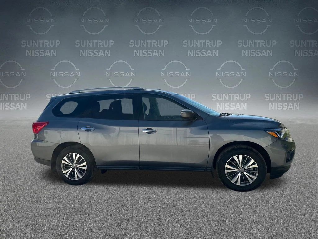 Used 2020 Gray Nissan S image 38