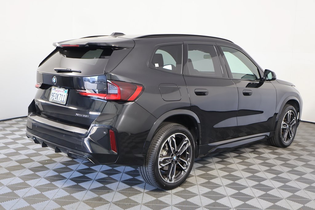 Certified Used 2023 Black Sapphire Metallic BMW xDrive28i image 4