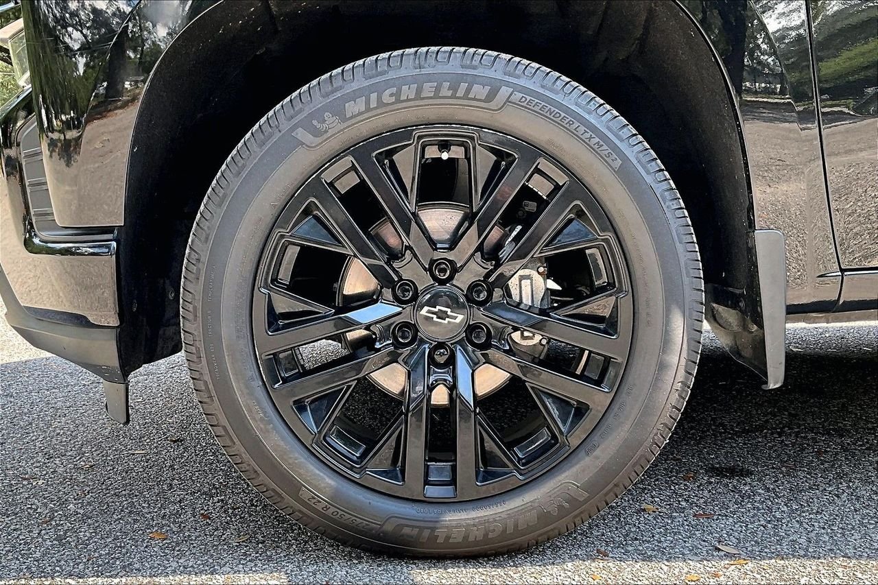 Used 2021 Black Chevrolet RST image 35