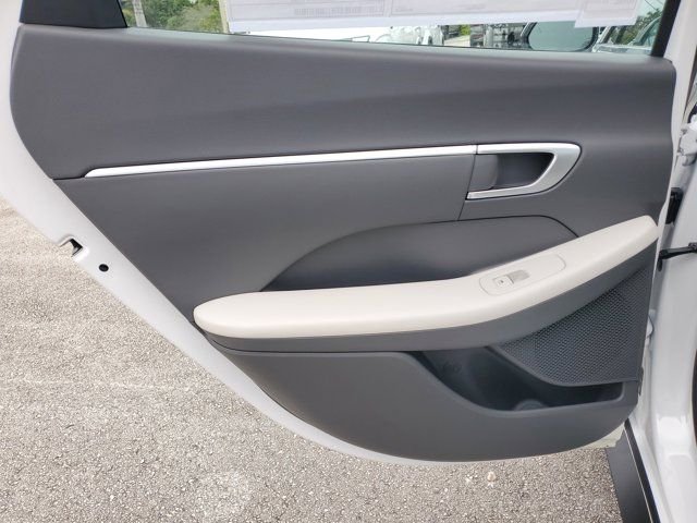 New 2026 White Hyundai Blue image 9