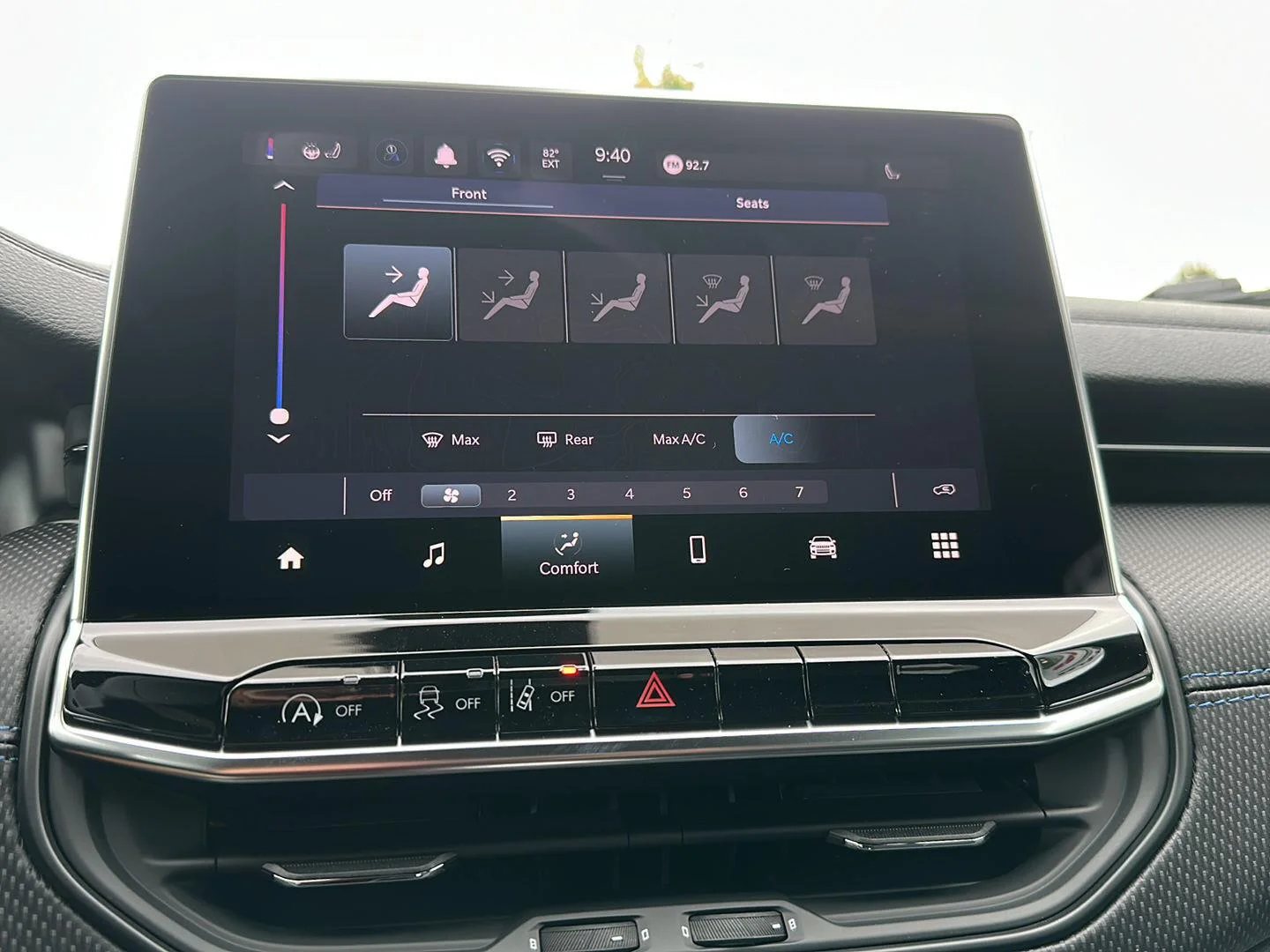 New 2026 Hydro Blue Pearlcoat Jeep Latitude Altitude image 18