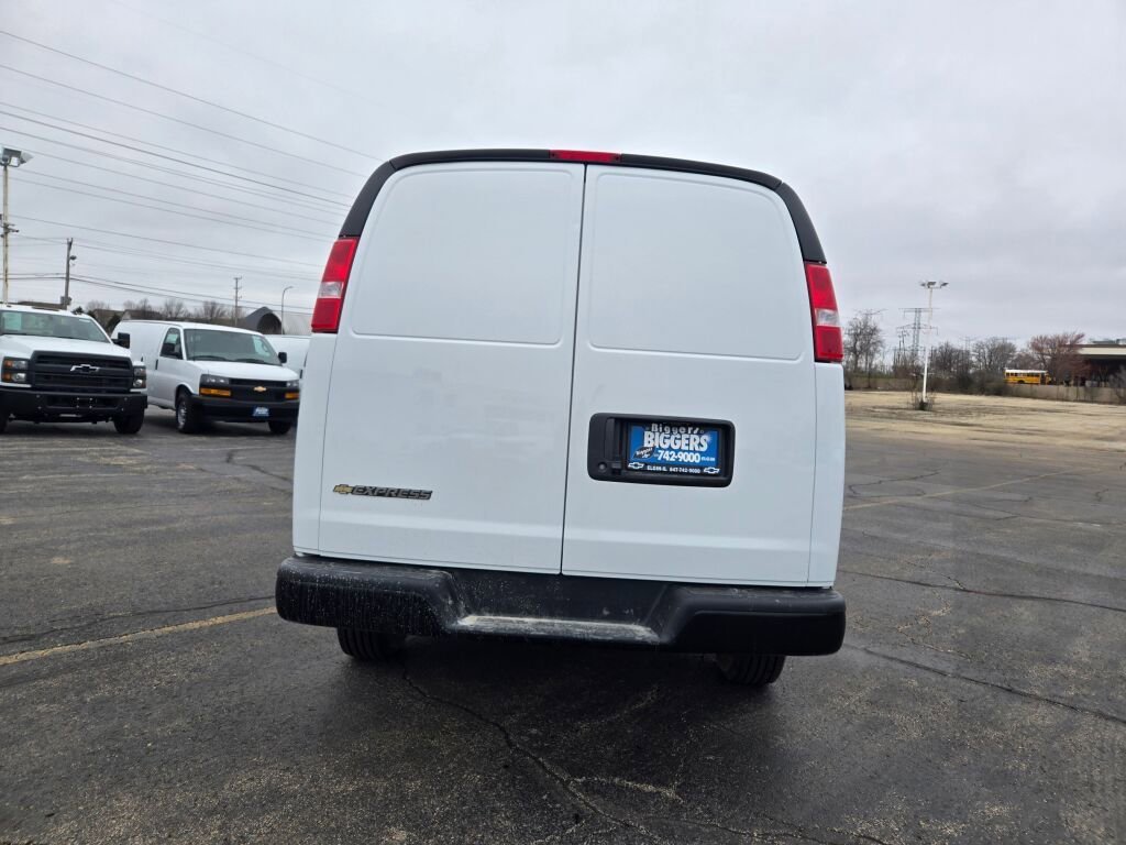 2026 Chevrolet Express Cargo Work Van - Photo 10
