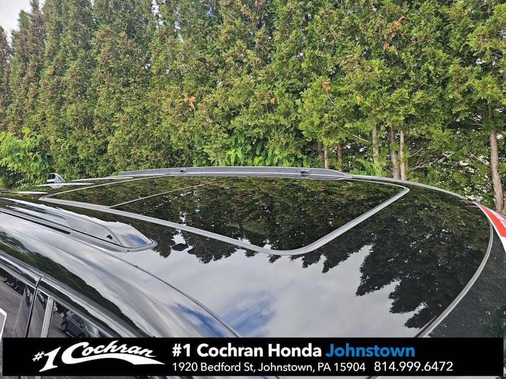 Used 2023 Diamond Black Crystal Pearlcoat Jeep Summit Reserve image 10