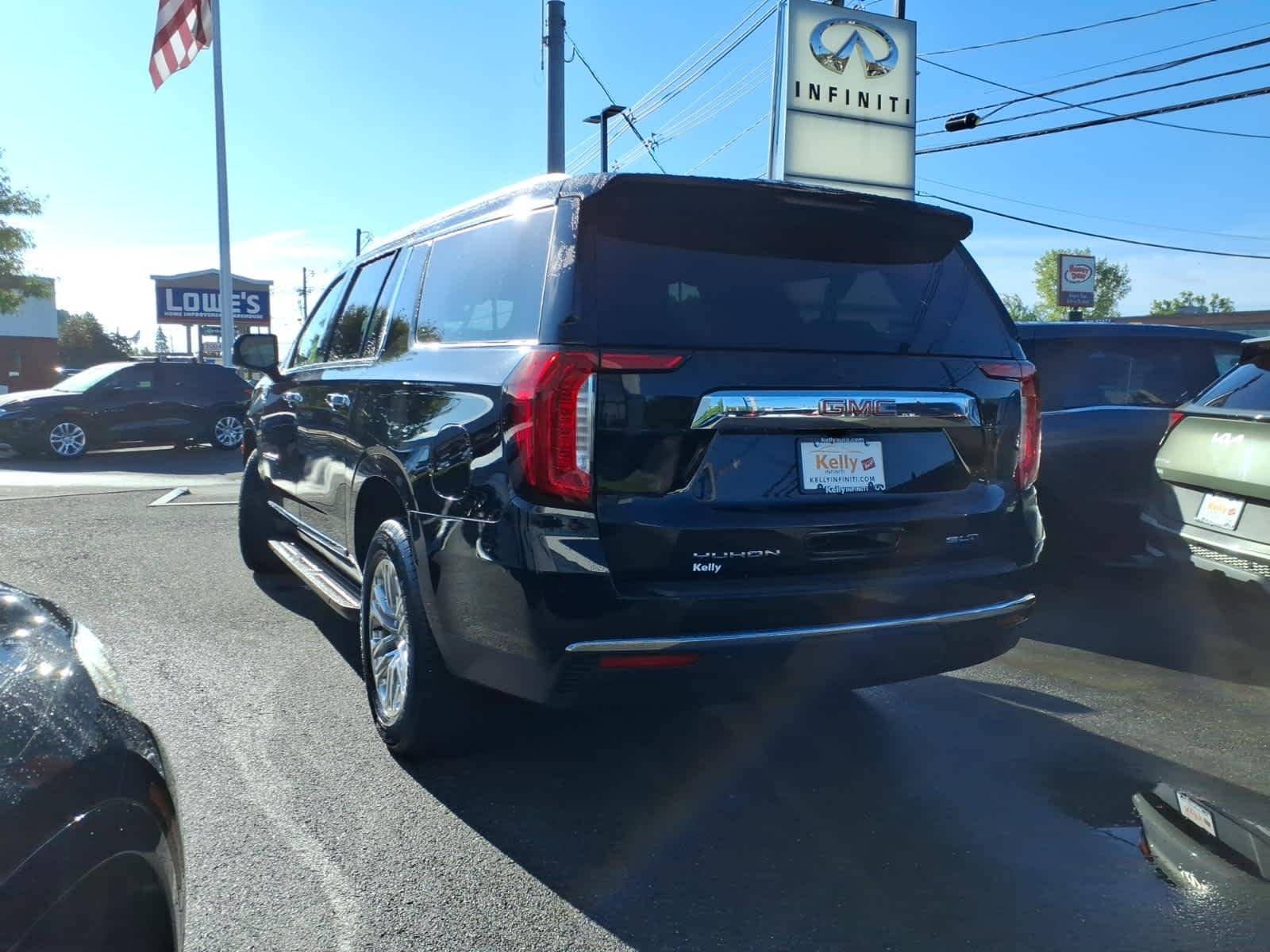 Used 2023 Onyx Black GMC SLT image 6