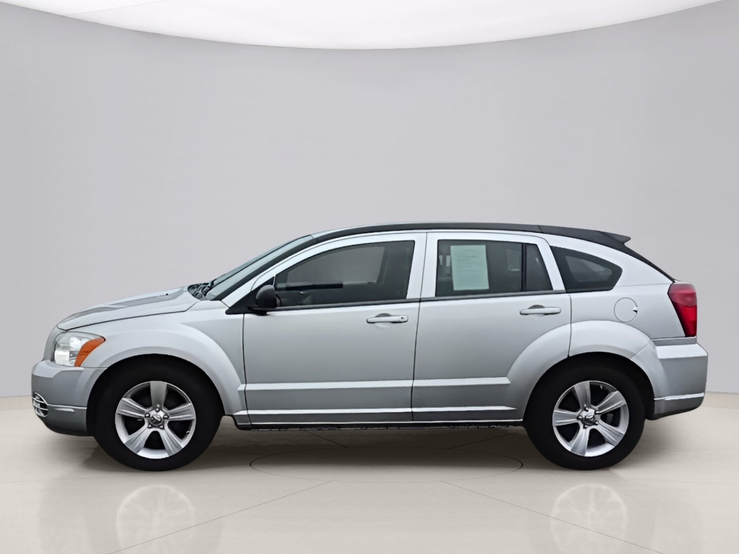Used 2010 Silver Dodge SXT image 4