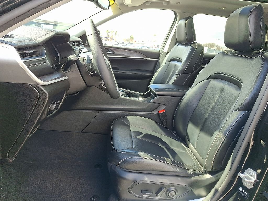 Used 2023 Black Jeep Limited image 15