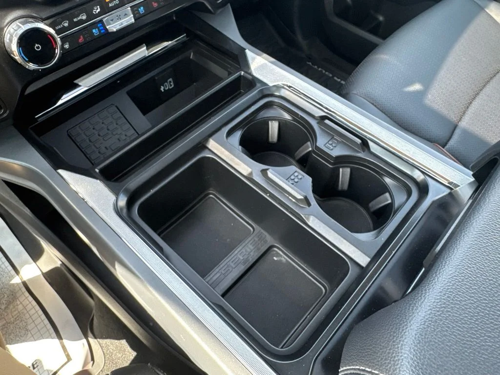 Used 2025 White Ford Lariat image 26