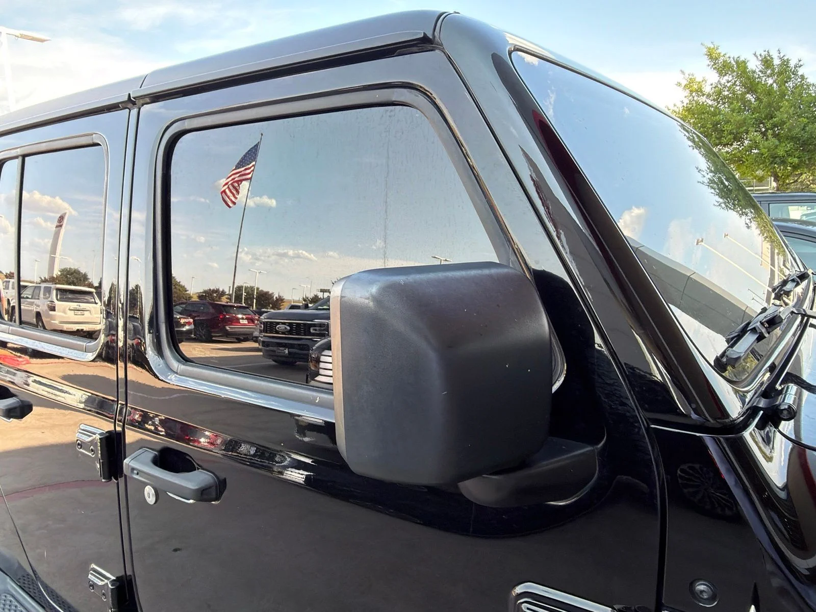 Used 2022 Black Jeep Sport image 19