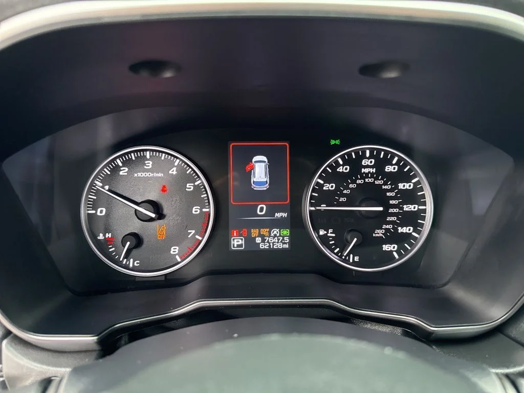 Used 2021 Ice Silver Metallic Subaru Limited image 21
