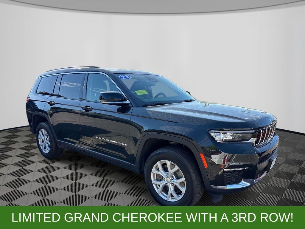 Used 2023  Jeep Limited image 5