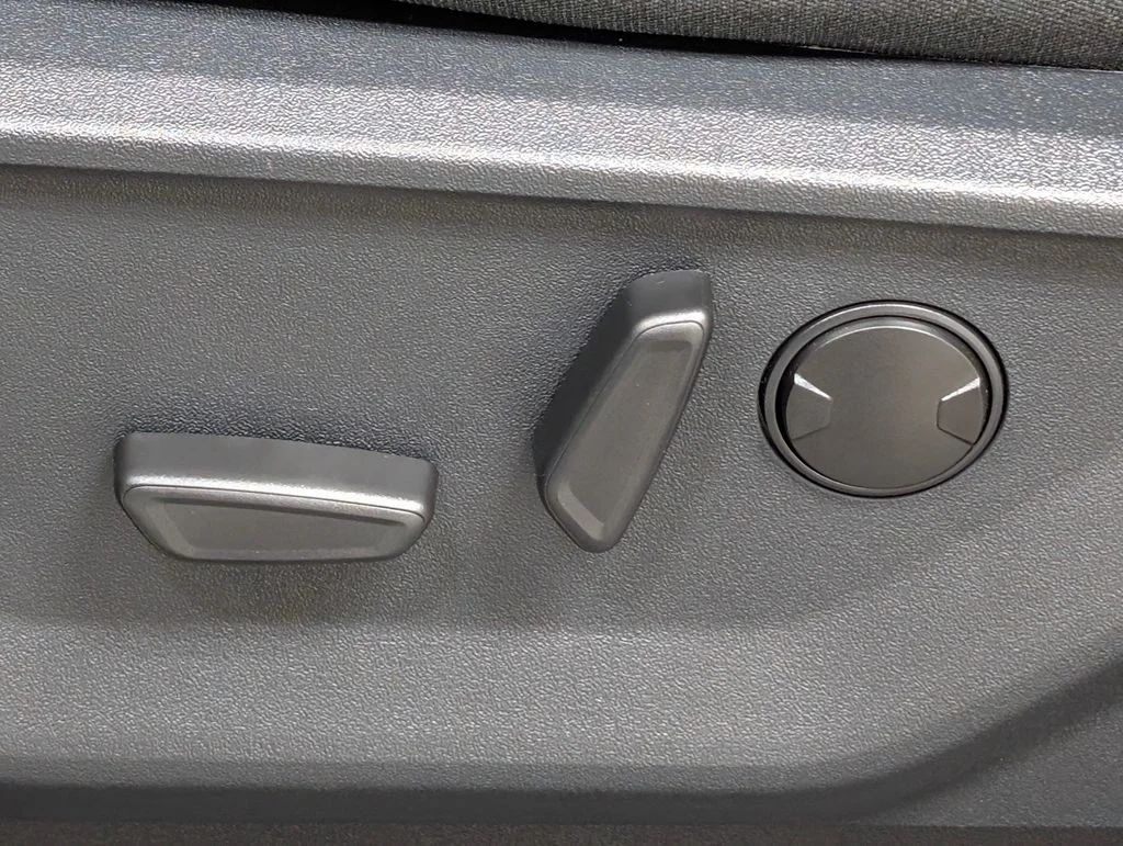 New 2026 Oxford White Ford XLT image 16