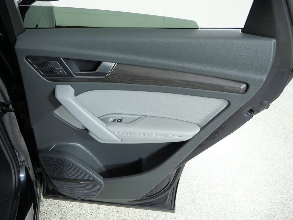 Used 2020 Blue Audi 45 Premium Plus image 24