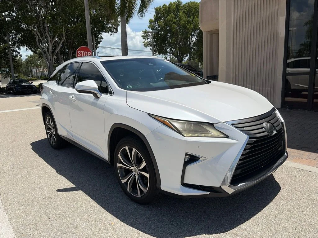 Used 2017 White Lexus 350 image 1