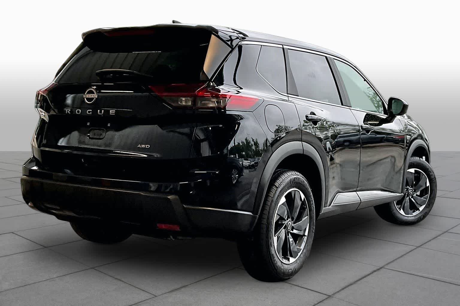 Used 2025 Super Black Nissan SV image 11