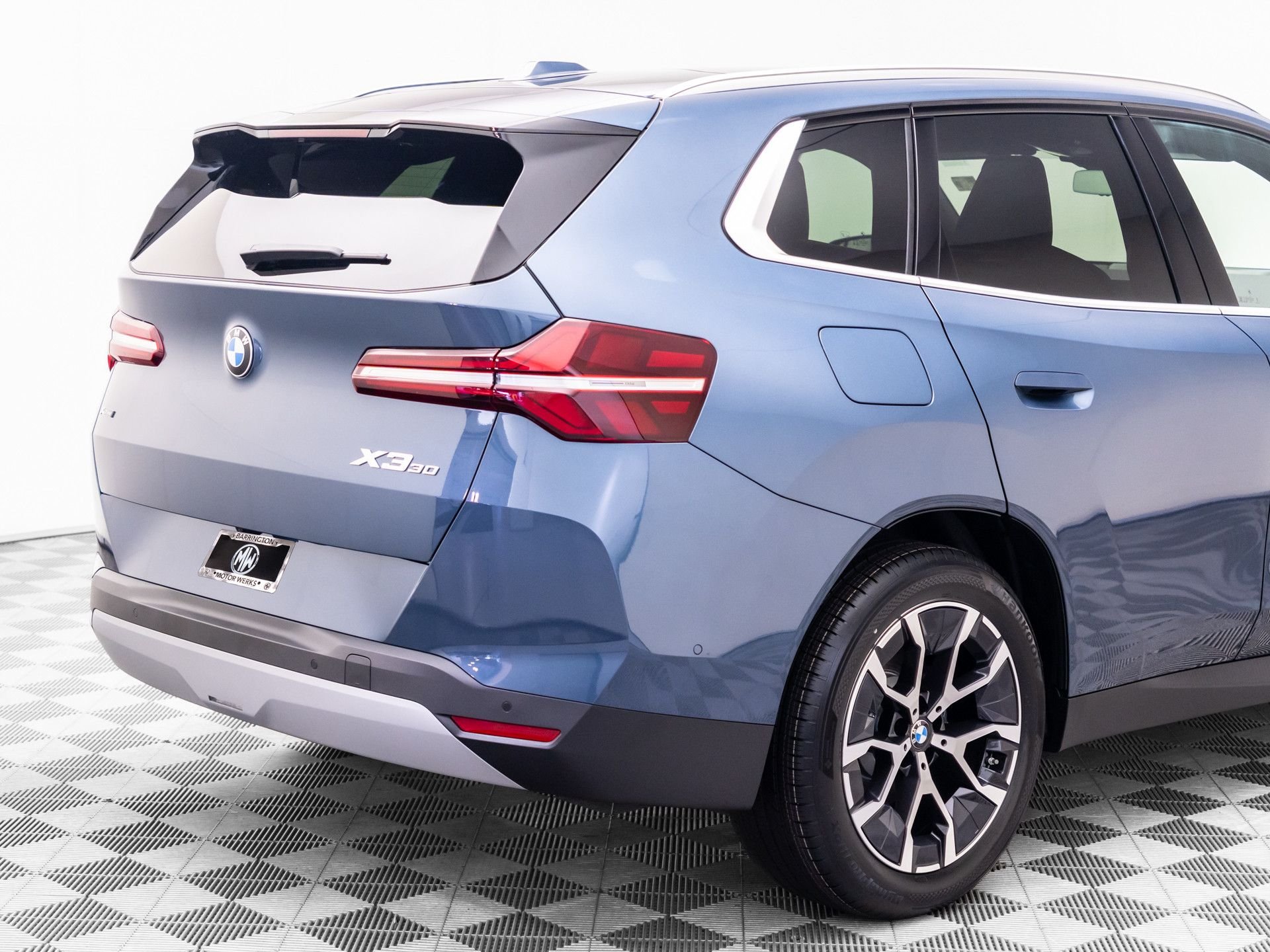 New 2026 Arctic Race Blue metallic BMW 30 xDrive image 36
