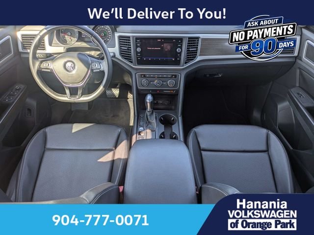 Used 2018 Black Volkswagen 2.0T SE w/Technology image 16