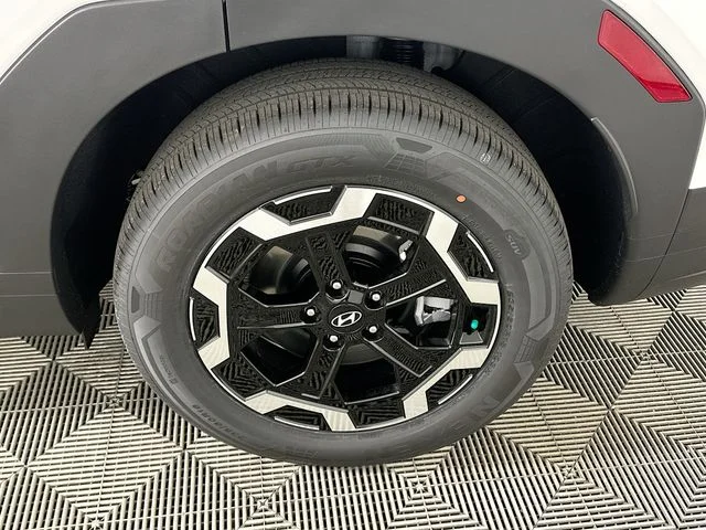New 2026 White Hyundai SE image 20