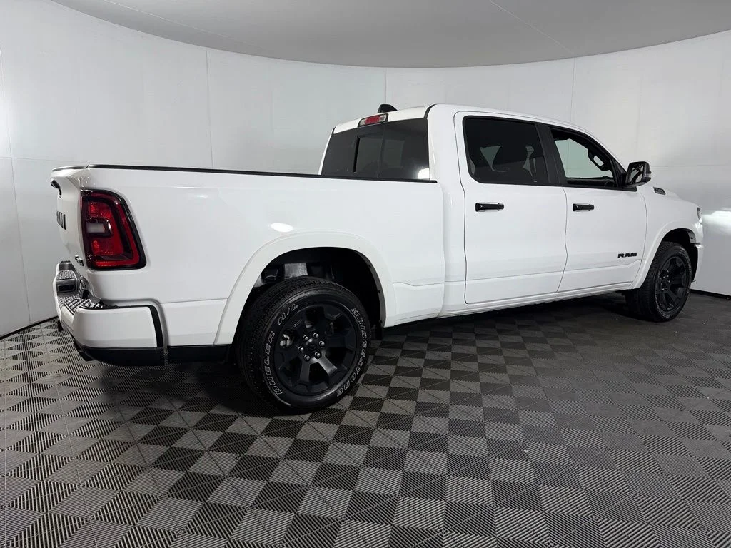 Used 2025 White Ram Big Horn/Lone Star image 6