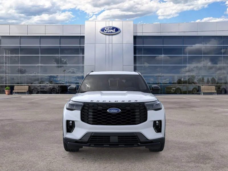 New 2026 Space White Metallic Ford ST-Line image 29