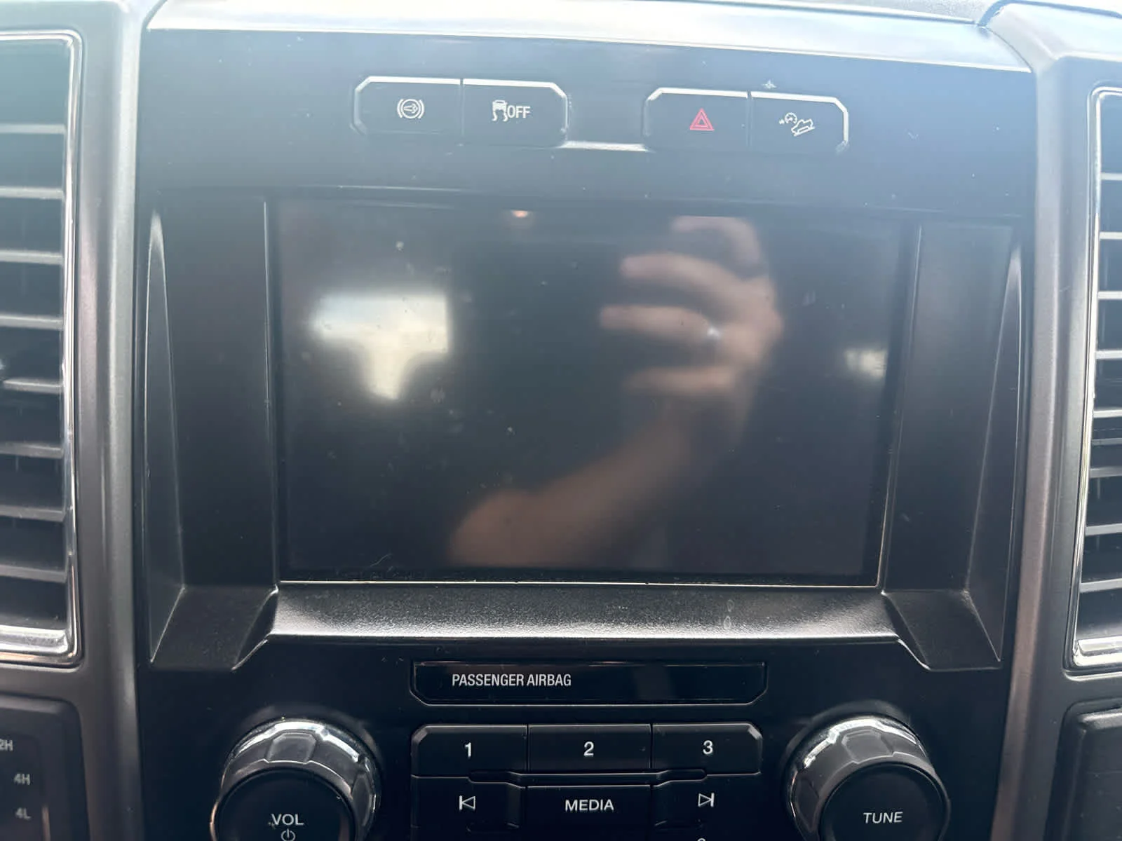 Used 2017 Oxford White Ford XLT image 12