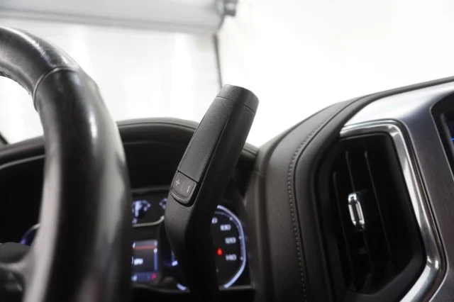 Used 2020 WHITE GMC Elevation image 29