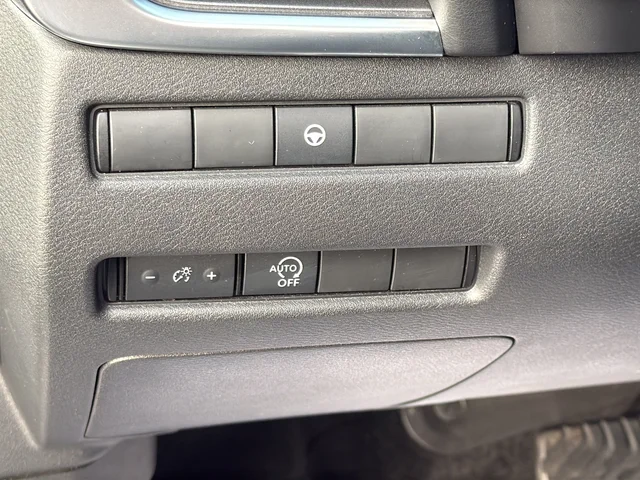 Certified Used 2023 Silver Nissan SV image 28