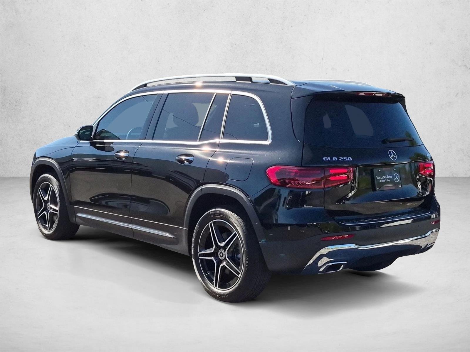 New 2026 Night Black Mercedes-Benz GLB250 image 10