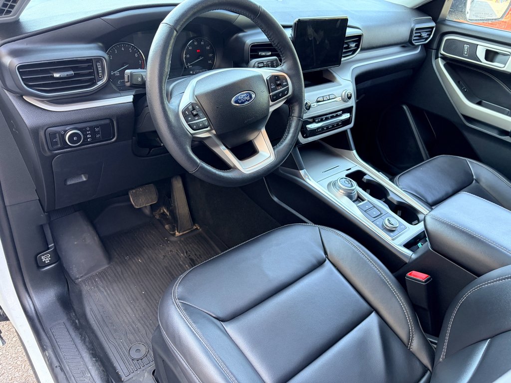 Used 2023 White Ford XLT image 12