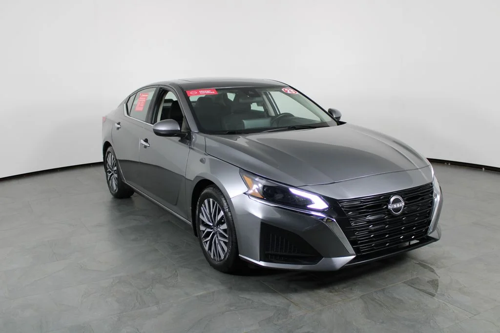 2023 Nissan Altima SV - Photo 4