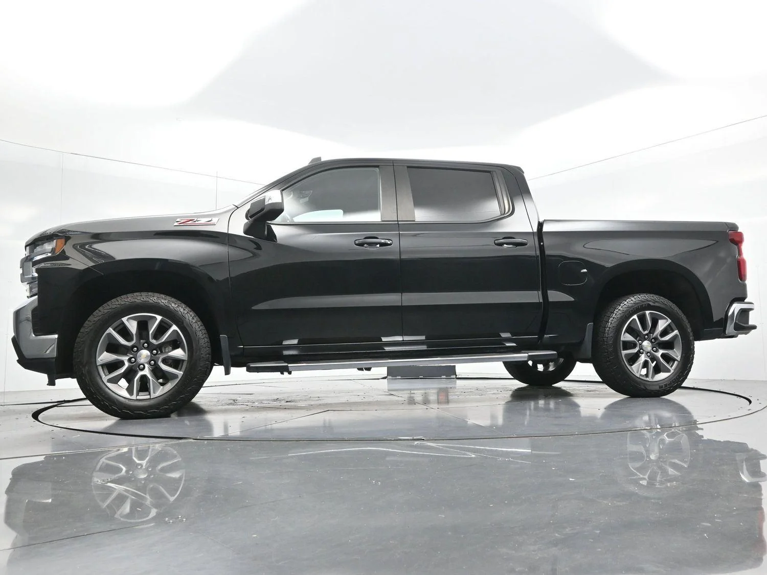 Used 2022 Black Chevrolet LT image 46