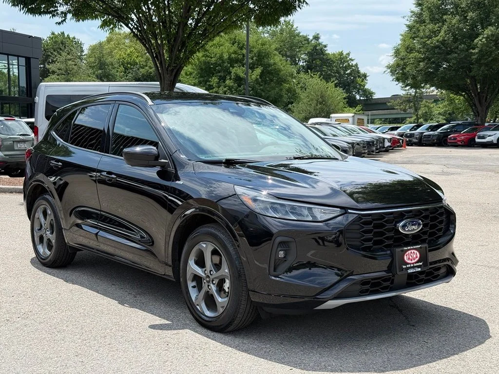 Used 2023 Black Ford ST-Line Select image 1