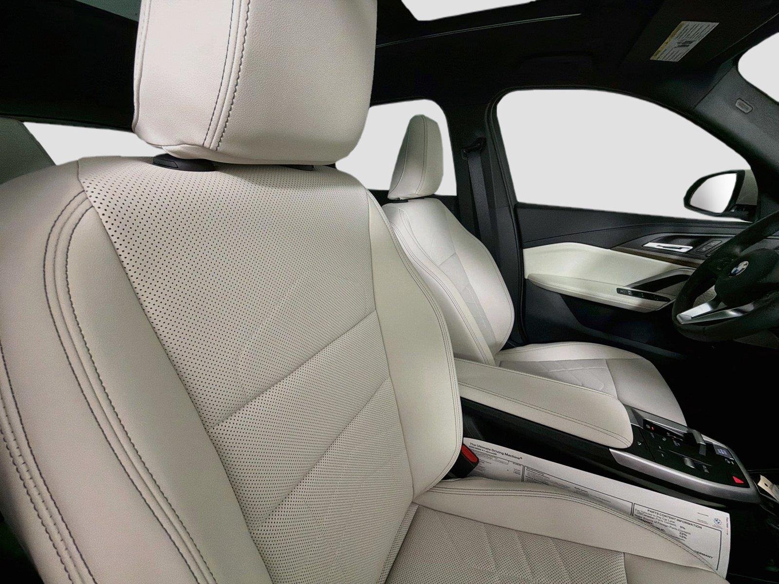 New 2026 Alpine White BMW xDrive28i image 28