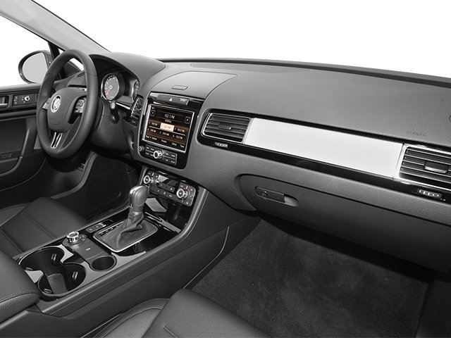 Used 2014 Black Uni Volkswagen Lux image 16