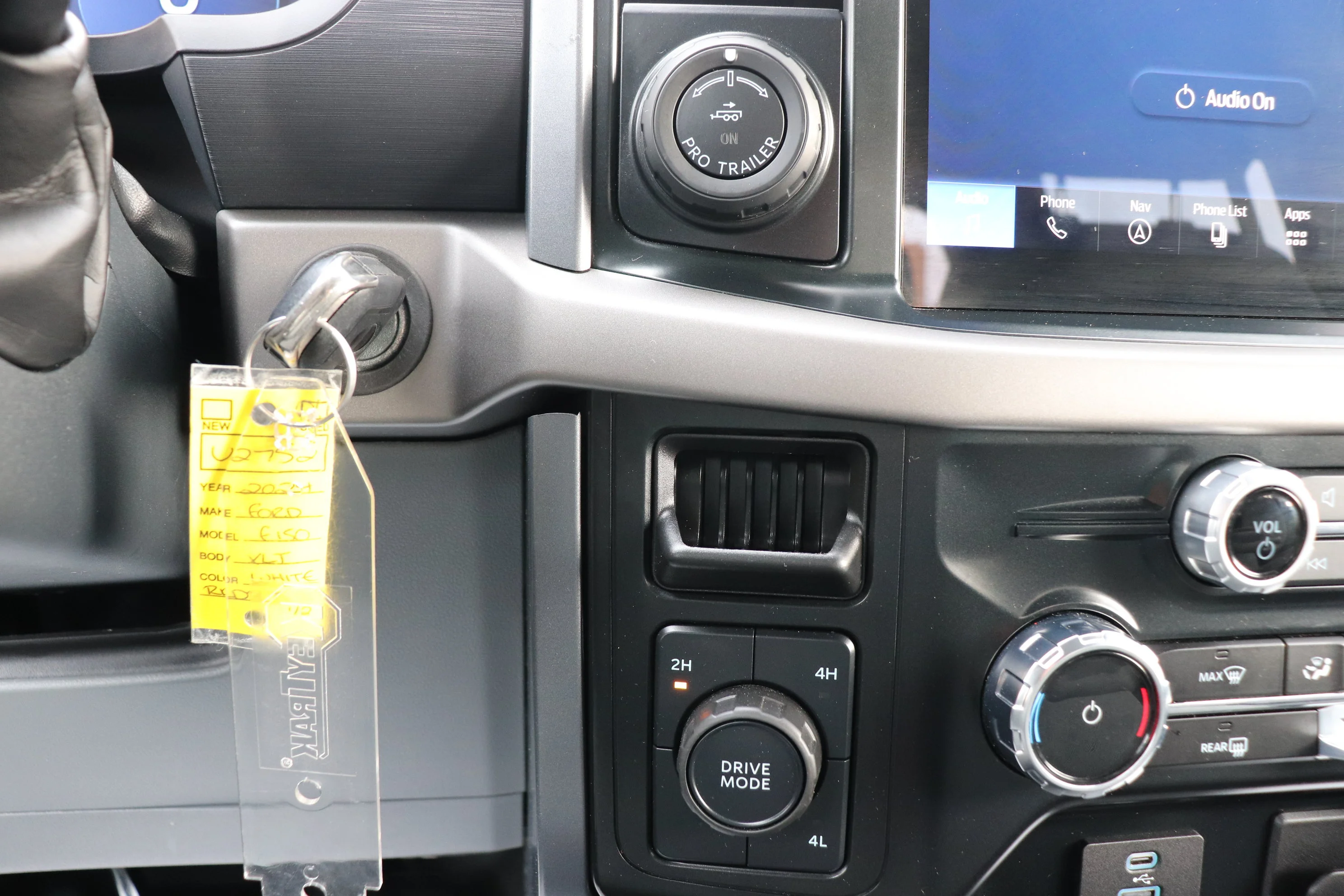 Certified Used 2024 OXFORD WHITE Ford XLT image 12