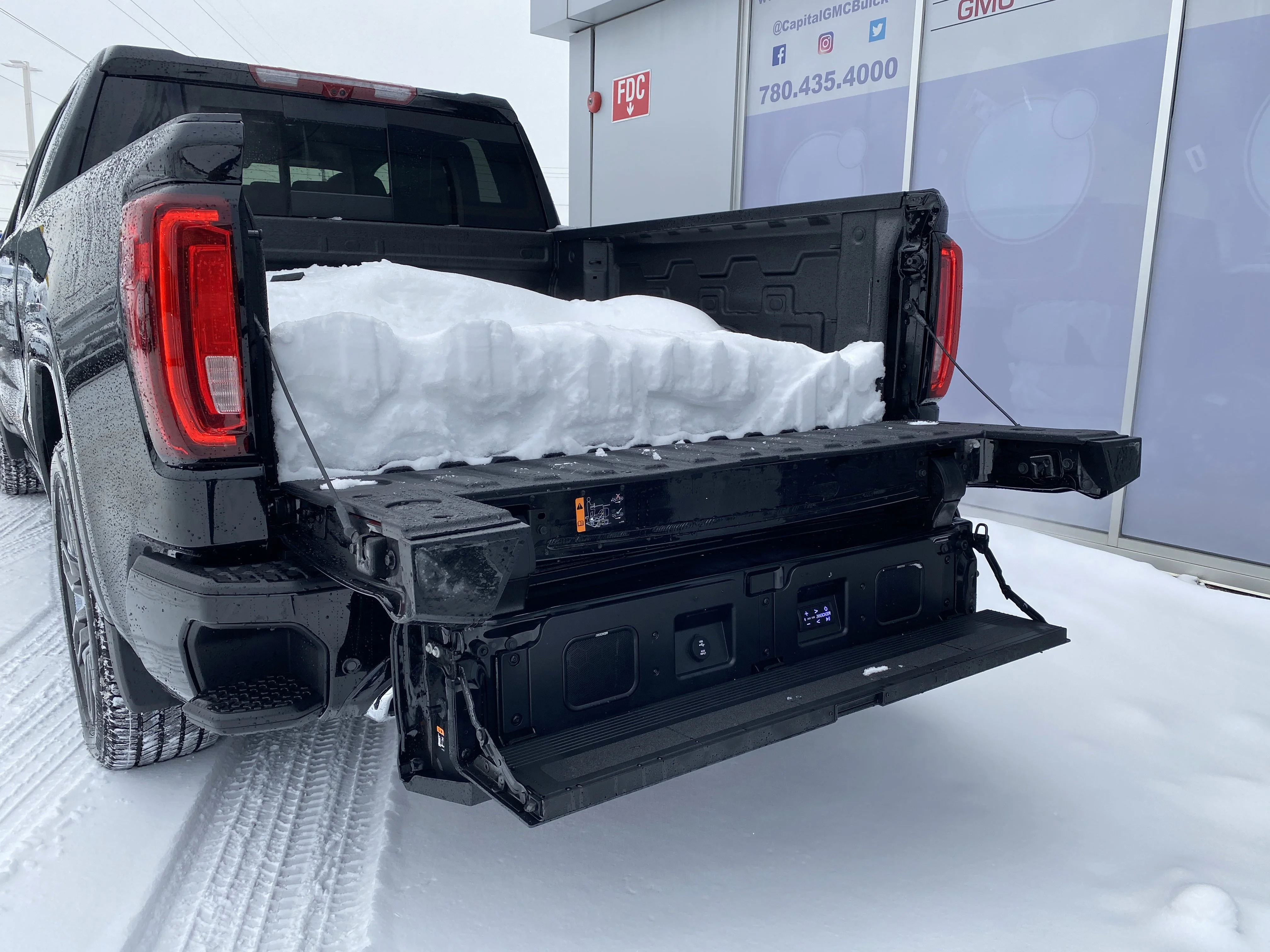 New 2026 ONYX BLACK GMC Denali Ultimate image 5