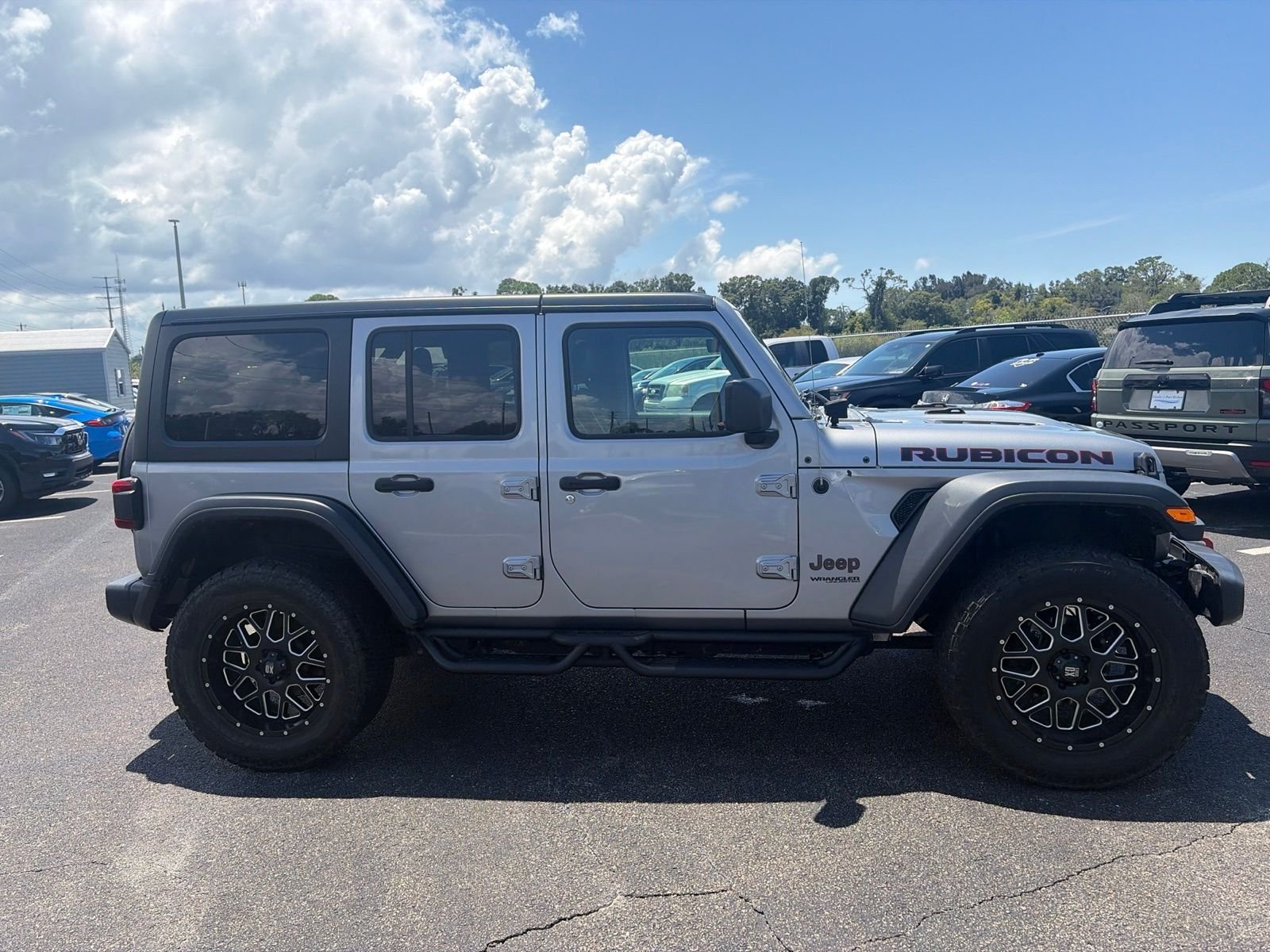 Used 2018 Silver Jeep Unlimited Rubicon image 8